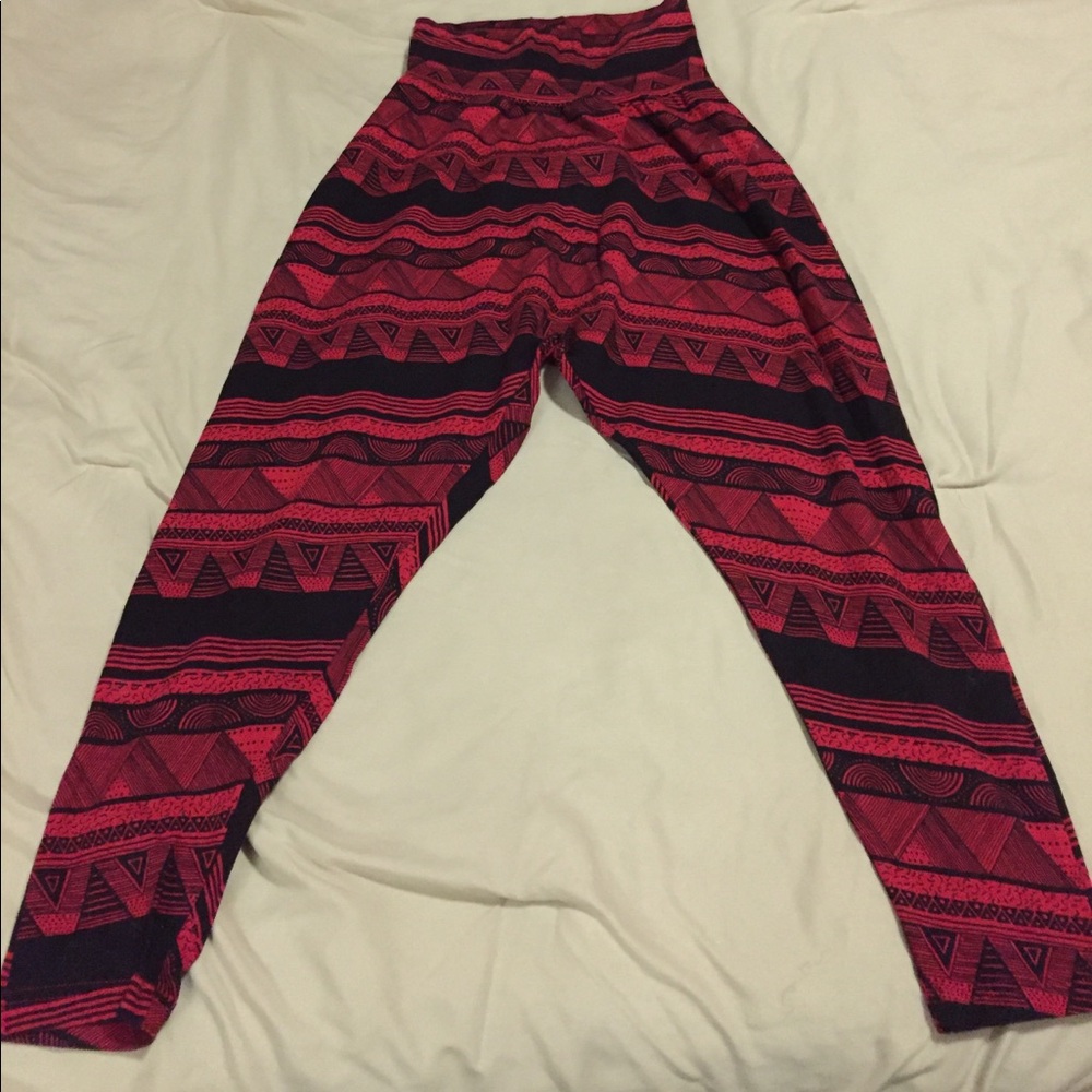 American Apparel Red and Black Patterned Cropped Pants